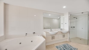 Bathtub