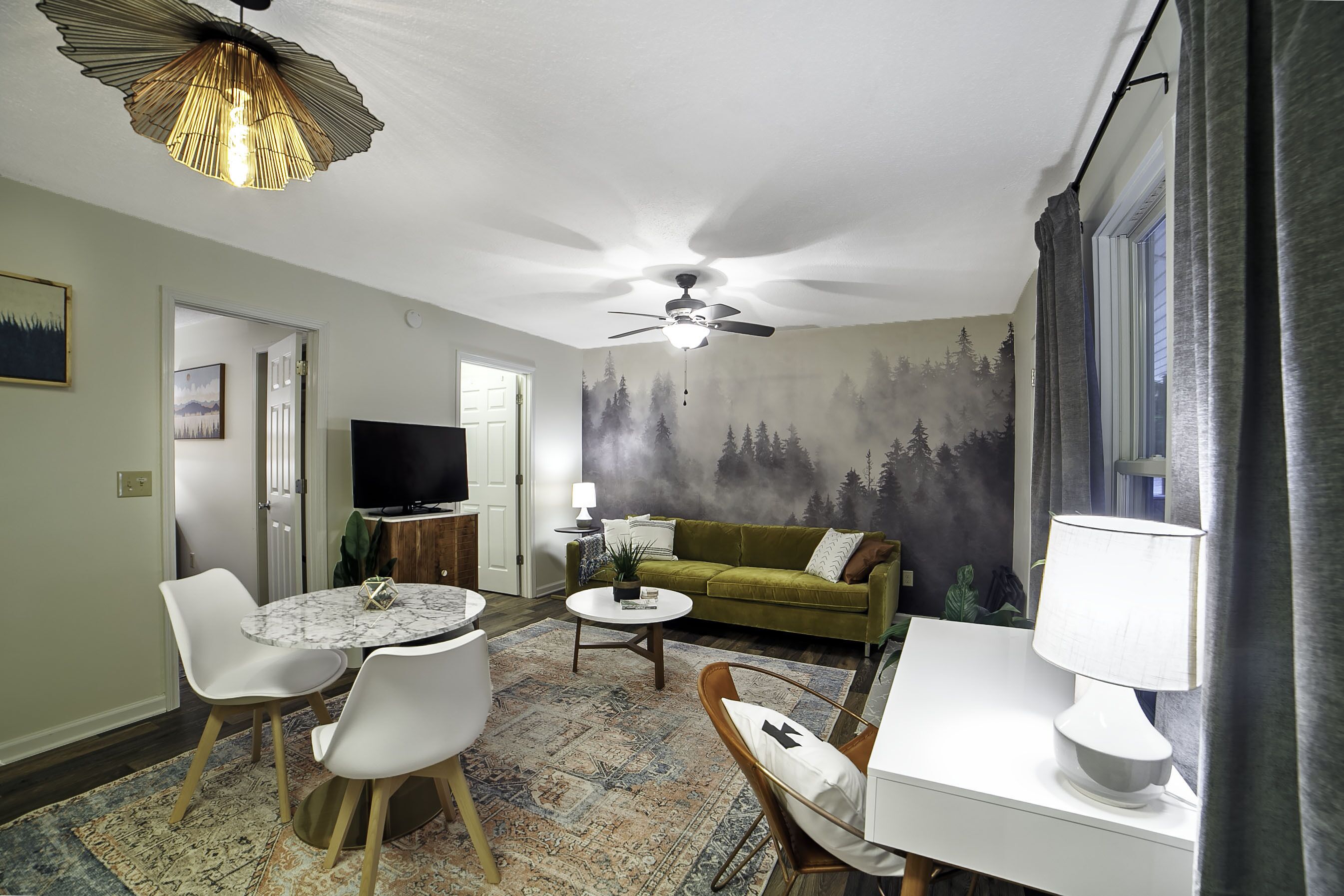 Azalea Cottage - Perfect couples retreat in AVL