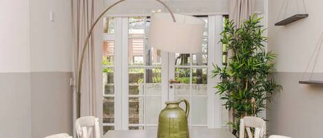 Basic House, Multiple Beds | Private kitchen | Microwave, oven, stovetop, dishwasher