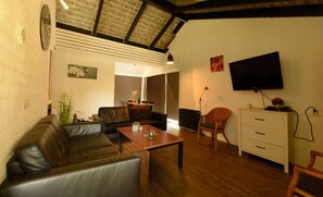 Cabin | Living area | 28-inch flat-screen TV with digital channels, TV