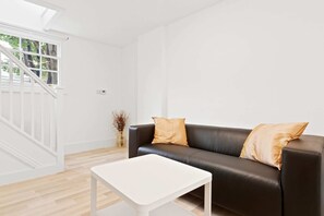 Basic Apartment, 1 Double Bed | Living room - Airy, Spacious 1-bed apt With Garden in Brixton (London)