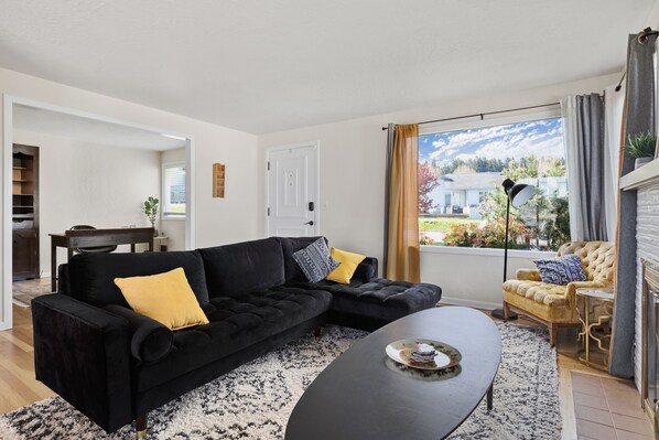 智能電視、 辦公室