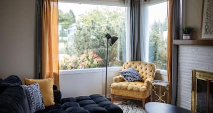 The Fika House- Mid Century Boho-Perfect Location!