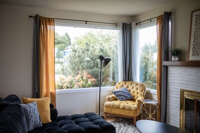 The Fika House- Mid Century Boho-Perfect Location!