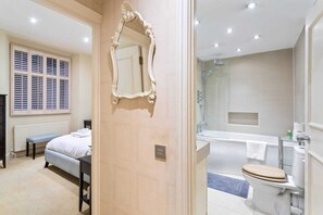 1 chambre, espace de travail pour ordinateur portable