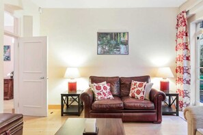 Appartement, 1 très grand lit et 1 canapé-lit