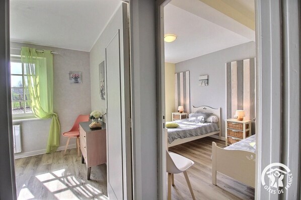 2 dormitorios, tabla de planchar con plancha, wifi gratis y ropa de cama