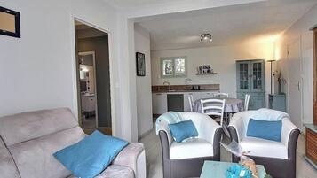 TV, DVD player, ping pong, books