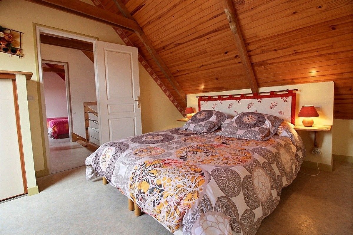 2 chambres, fer et planche à repasser, Wi-Fi gratuit, draps fournis