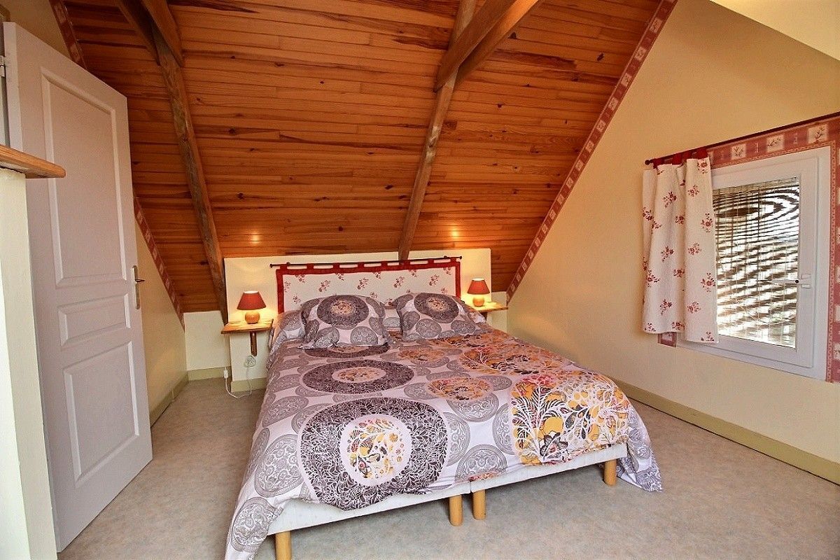 2 chambres, fer et planche à repasser, Wi-Fi gratuit, draps fournis