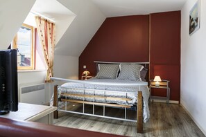 1 soverom, strykejern/-brett, wi-fi (inkludert) og sengetøy