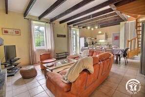 TV, fireplace, DVD player, ping pong - Le Vieux Chêne - PLEUDANIEL (PLEUDANIEL)