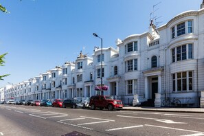 Basic Apartment, Multiple Beds | Exterior - Elegant, Airy 2 Bedroom Flat in Paddington (London)