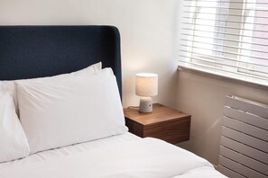 2 bedrooms, laptop workspace, iron/ironing board, free WiFi