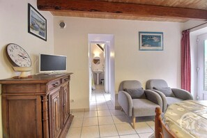 1 chambre, fer et planche à repasser, Wi-Fi gratuit