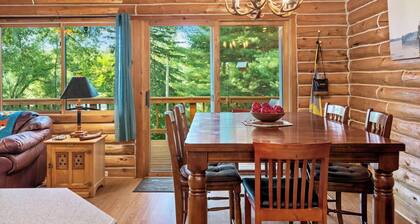 Lake Cabin w/ King Bed & Fire Pit near Dells