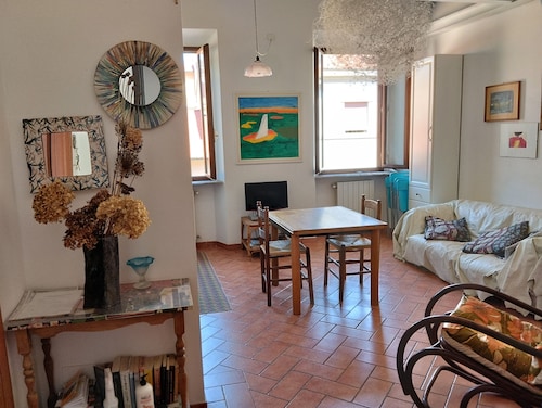 COSY 1/2 mile to sea