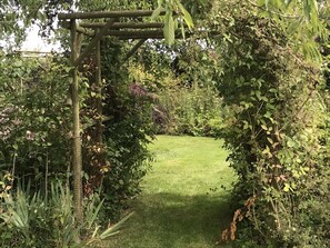 Property grounds - Beautiful Studio located in the Shropshire countryside near Bridgnorth (Bridgnorth)