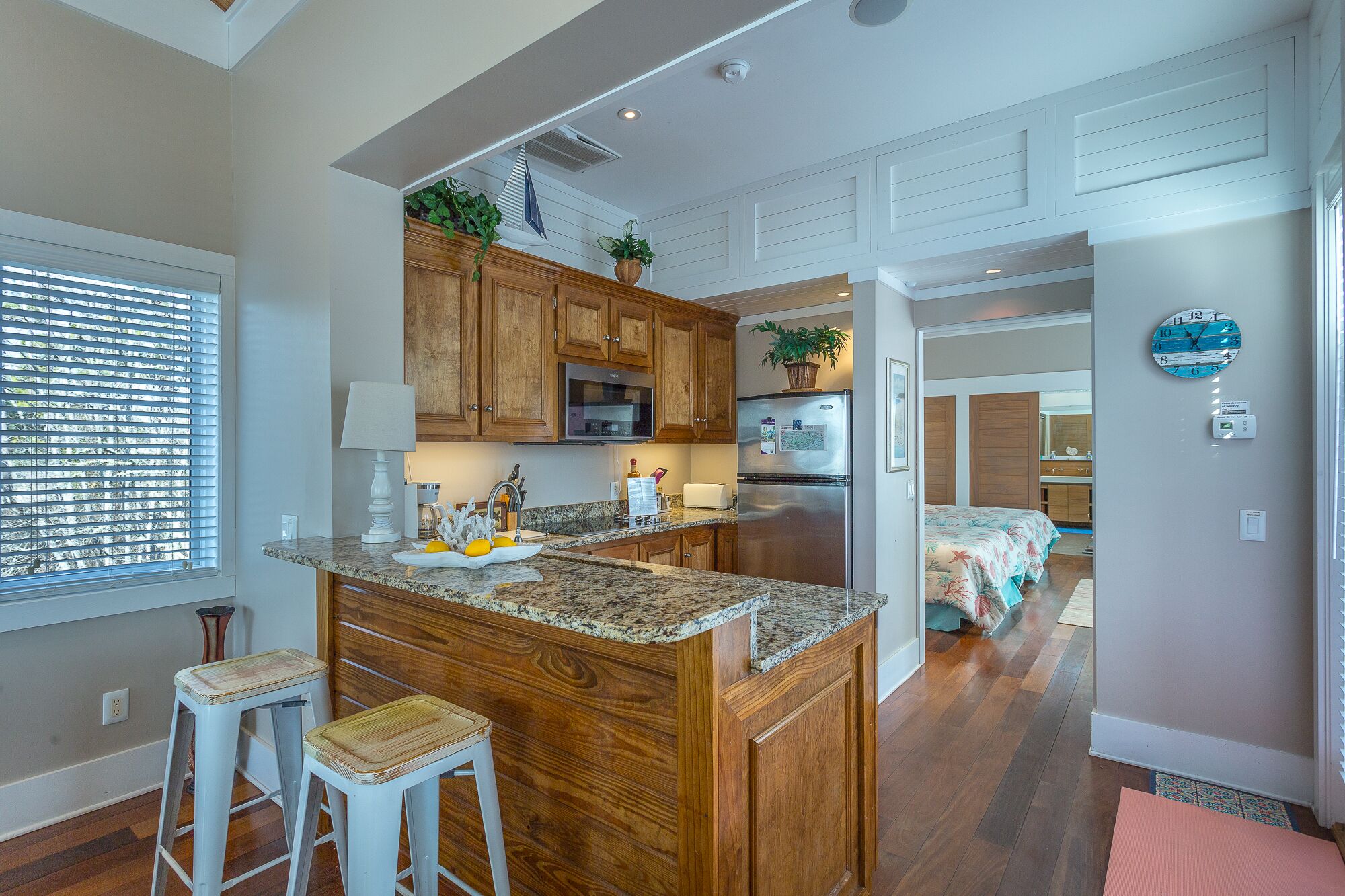 Bay Bliss1br/1ba- Season Special! Less than 5 minute walk to the beach