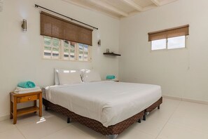 6 Schlafzimmer, Bügeleisen/Bügelbrett, WLAN