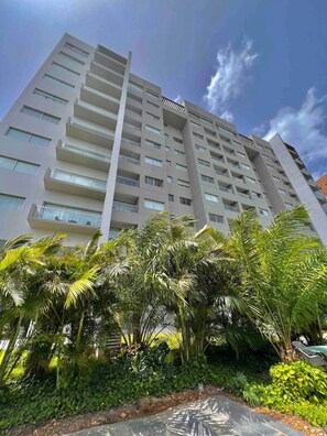 Exterior - Via Montejo 2 beds. Wifi 100 MB, Pool! 24 hour security (Mérida)