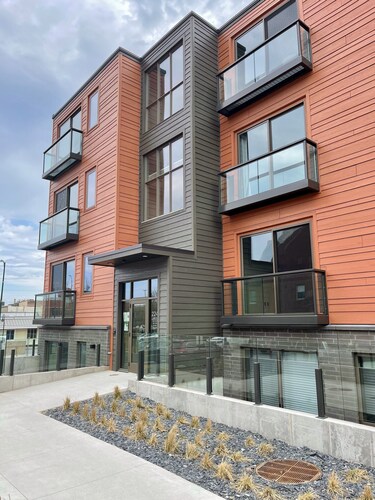 Modern State- Brand New Downtown TC Condo