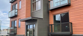 Modern State- Brand New Downtown TC Condo