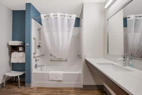 Free toiletries, towels, toilet paper