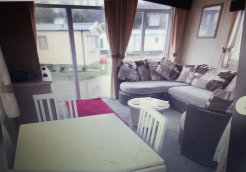 3 bedroom caravan own parking space