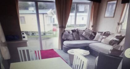 3 bedroom caravan own parking space