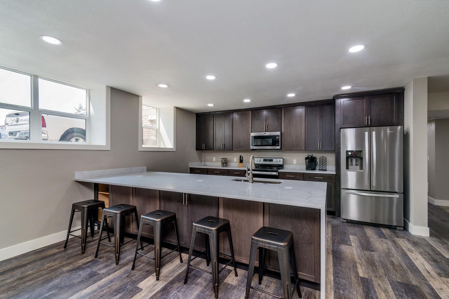 Gorgeous Remodeled Studios! # 12