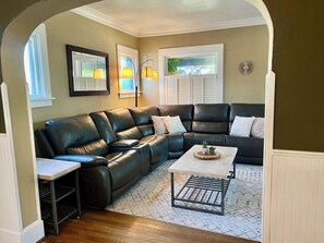 Ping pong - Beautiful Bungalow On 7th *No Cleaning Fee* (McMinnville)