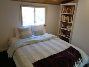 3 bedrooms, desk, free WiFi, bed sheets - HOME AWAY FROM HOME (Bar Harbor)
