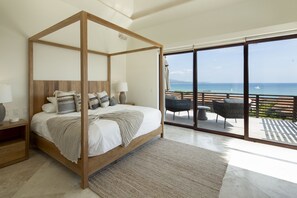 3 bedrooms, in-room safe, desk, iron/ironing board
