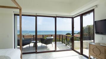 3 chambres, coffres-forts dans les chambres, bureau