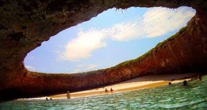 Oceanview luxury villa at Porta Fortuna, Punta Mita - golf cart, pool & jacuzzi