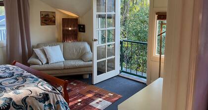 Beautiful and comfortable, located in the heart of town