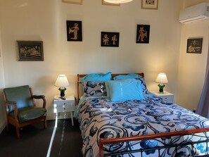 2 bedrooms, WiFi - Beautiful and comfortable, located in the heart of town (TAWONGA SOUTH)