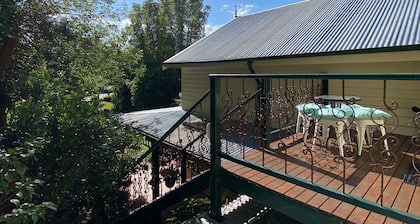 Beautiful and comfortable, located in the heart of town