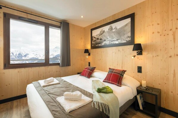 4 makuuhuonetta, ilmainen Wi-Fi, vuodevaatteet