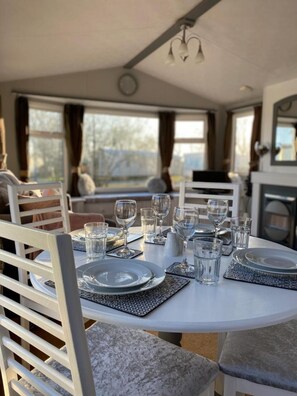 Chalet, Multiple Beds | Private kitchen | Fridge, microwave, oven, stovetop - Immaculate 2-bed Static Caravan Near the Lake (Millom)