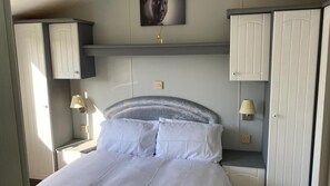 Chalet, Multiple Beds | 2 bedrooms, bed sheets - Immaculate 2-bed Static Caravan Near the Lake (Millom)