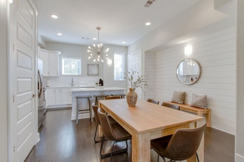 Modern Luxury Retreat | Central Nashville