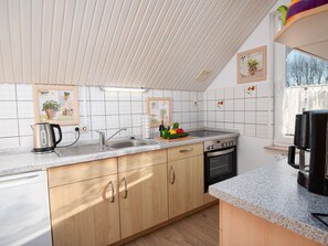 Kühlschrank, Mikrowelle, Ofen, Toaster