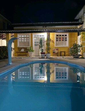Indoor pool - Casa Amarela seu Refúgio (BA)