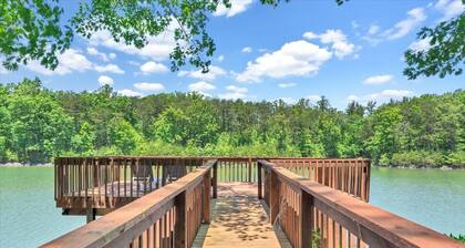 LAKE Whisper Haven - Private dock! Pet friendly
