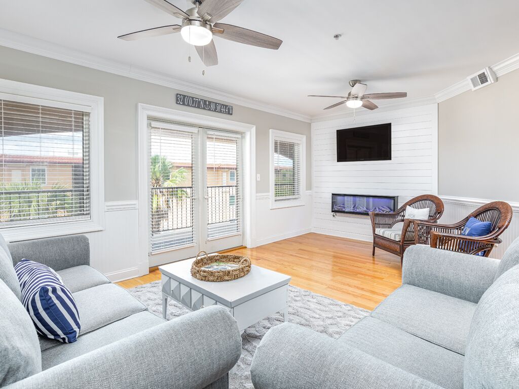 Brass Rail 310 | Pool, Elevator, Close to Beach