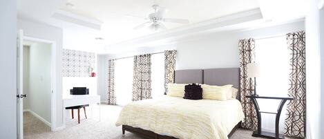 4 bedrooms, desk, iron/ironing board, travel crib