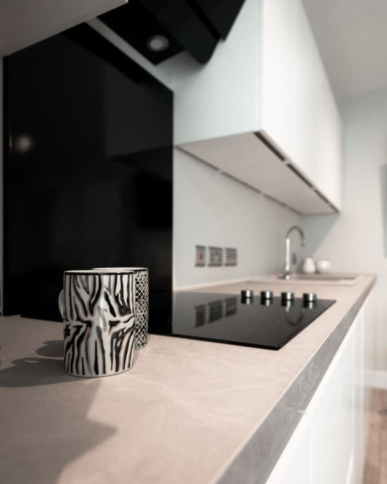 冰箱、微波炉、烤箱、炉灶