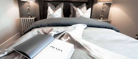 3 Schlafzimmer, Schreibtisch, Bügeleisen/Bügelbrett, WLAN